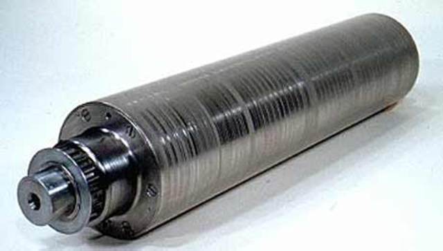 Magnetic drum memory