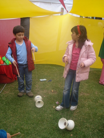 At Alimentarte with my friend Santiago playing diabolo