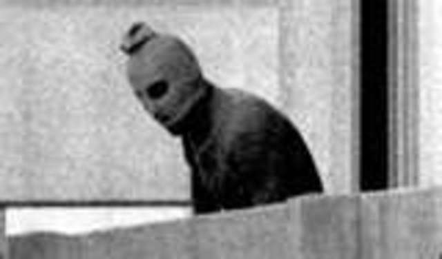 Palestinian group hijacks five planes