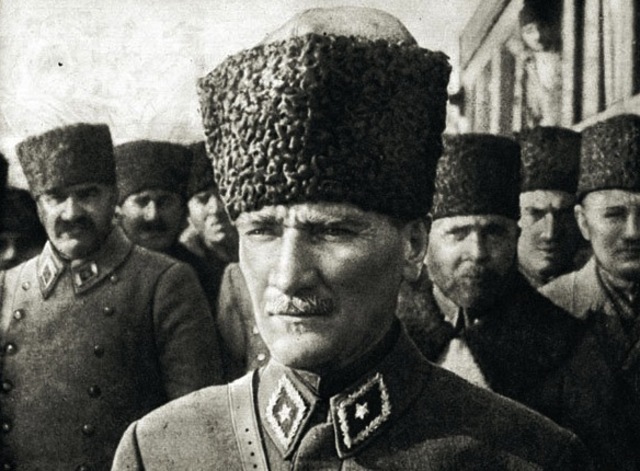 Ataturk Proclaims Republic of Turkey