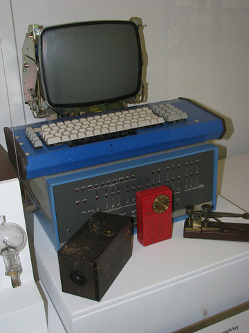 1st PC invented: Altair 8800