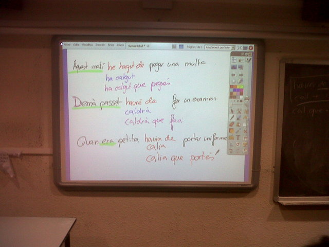 Iniciant-nos amb la pissarra digital