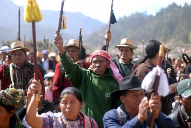 DERECHOS DE LOS PUEBLOS O DE SOLIDARIDAD VIOLADOS DURANTE EL CONFLICTO ARMADO