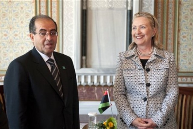 The United States formally recognises the main opposition group as the government of Libya.