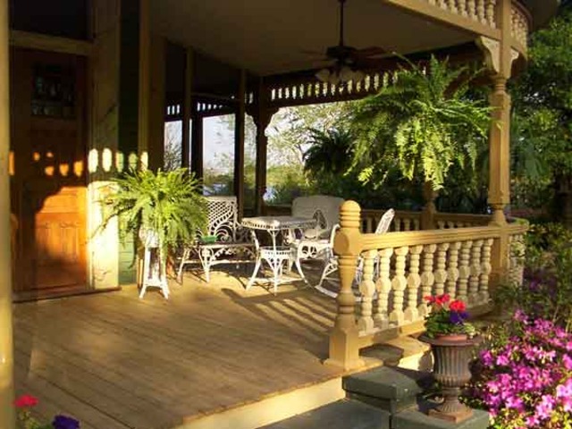 Run the Ezell House B&B