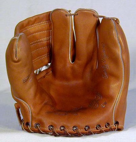 1950s Early Wynn Model Hutch Baseball Glove