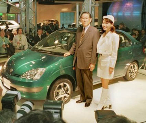 Toyota Unveils the Prius