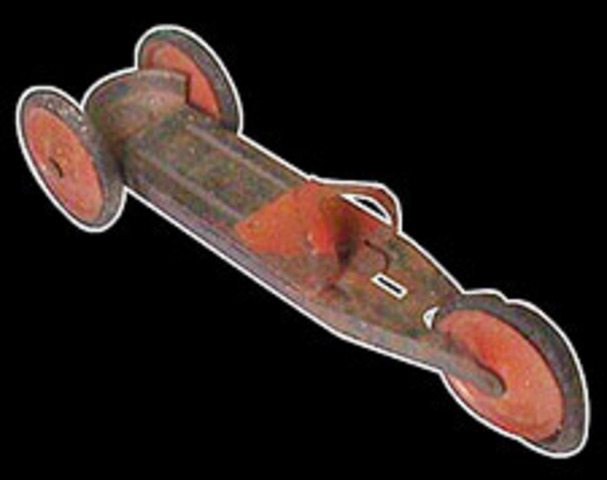 The first known skateboard type