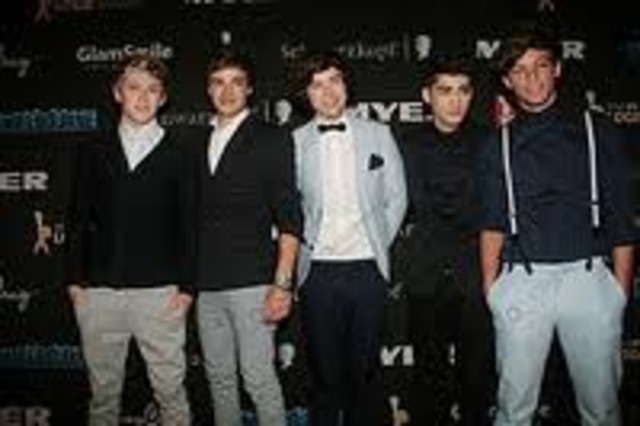 Louis joined One Direction!!!