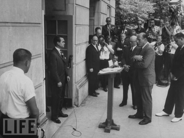 Alabama Governor Resists School Integration