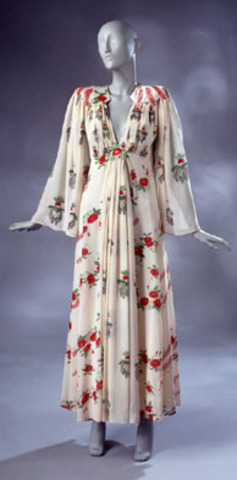 VICTORIA AND ALBERT COSTUME MUSEUM RESTROSPECTIVE OF OSSIE'S WORK