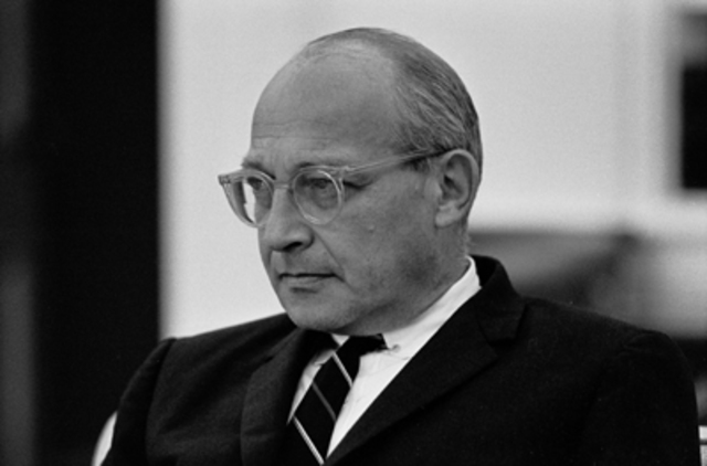 TEORIA DE LA MODERNIZACION - ROSTOW