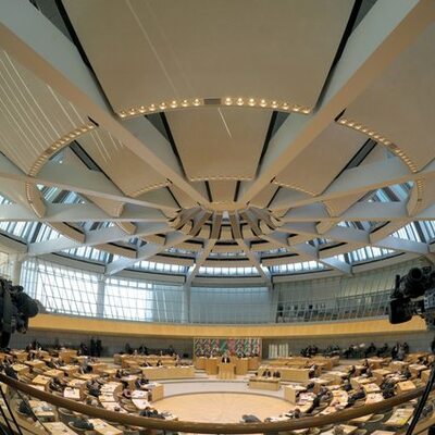 Timeline: NRW-Regierungen im Rückblick