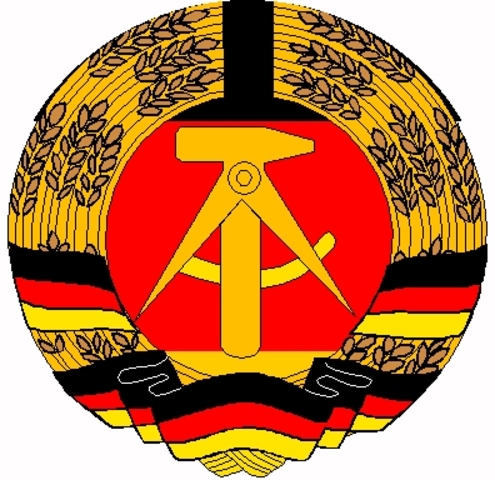 Østtyskland (DDR) etableres