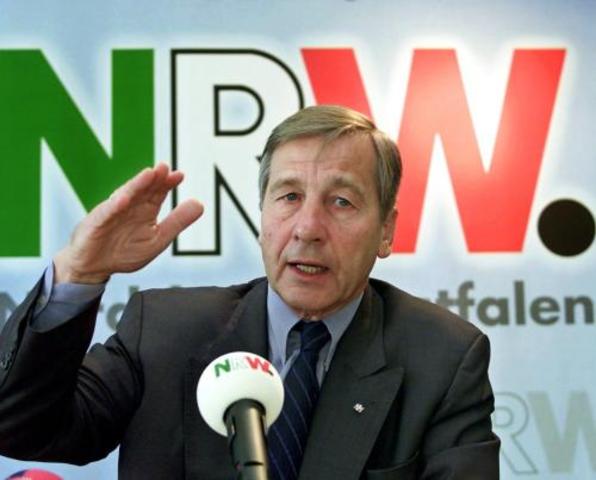 Wolfgang Clement macht weiter