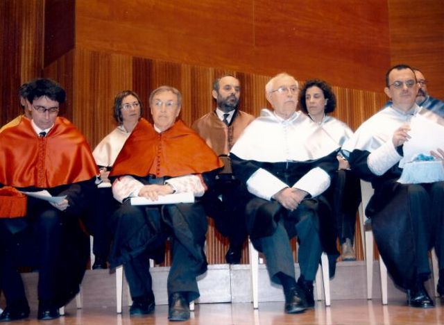 Rep el premi Doctor Honoris Causa per la UdL