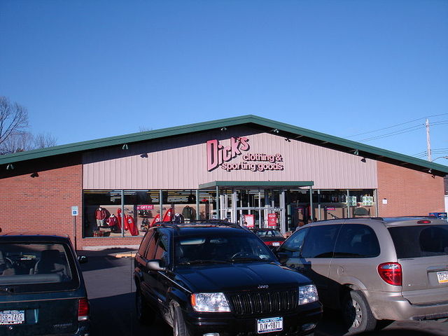 The small shop becomes a full-fledged sporting goods store, known as Dick's Clothing and Sporting Goods