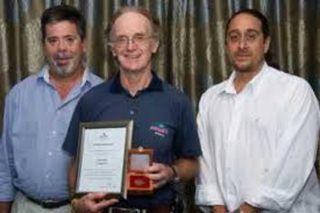 Cooper - Lenta preparacion para el lanzamiento del desarrollo en Africa