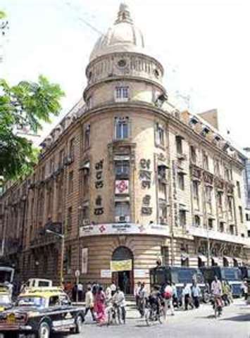 bankers meet secretly on jekyll island to draft fedral reserve banking legislation