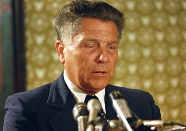 Jimmy Hoffa disappears
