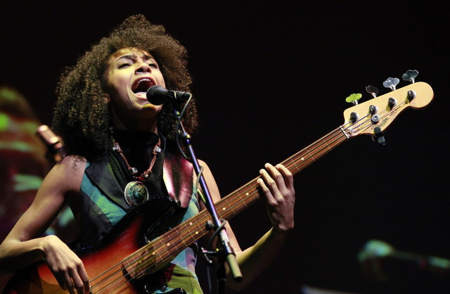 Performs at Starbucks' shareholders conference in Seattle.