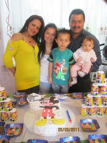 el cumple d emi hiijiito