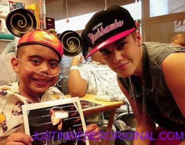 Justin Bieber Surprises Kids In Children Hospitals