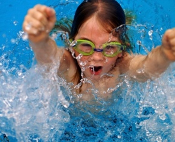 Juliana started Swimming lessons