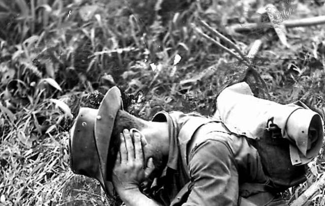 Allied forces attack Japanese beachheads