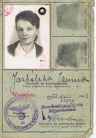 As of January 1939, all Jews must carry ID cards.