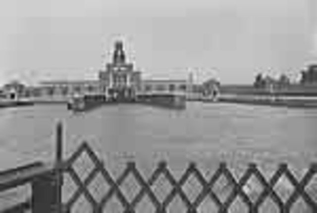 two million Yiddish-speaking Ashkenazi Jews immigrated from Eastern Europe