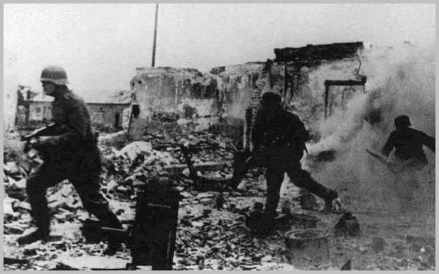 The battle of stalingrad ended in the destruction of the German troops