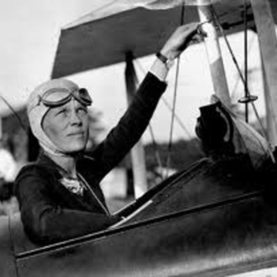Timeline: Amelia Earhart's Life