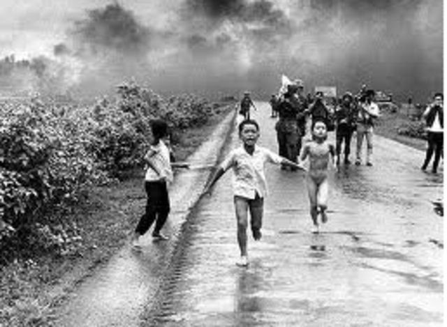 Vietnam war (first combat troops arrive)