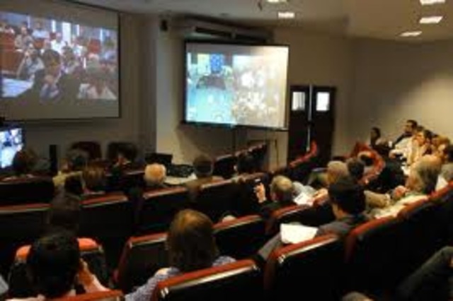 Primera videoconferència