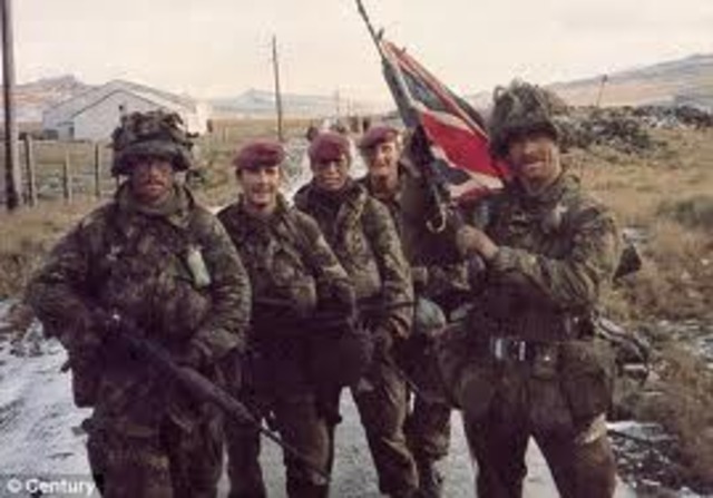 British head for Goose Green