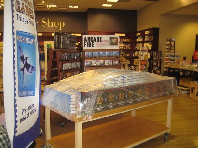 Midnight premiere for Mockingjay