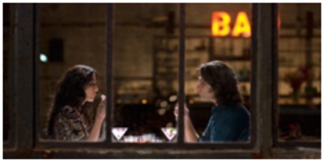 Zinos und Anna im Restaurant