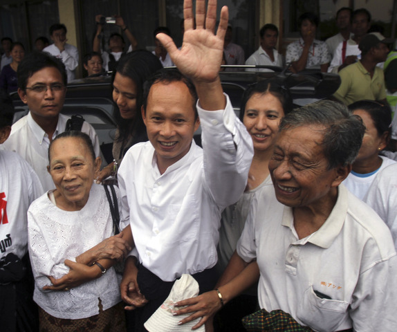 Key political prisoners released