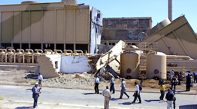 US Assists Israel in Destroying Iraq's Nuclear Reactor