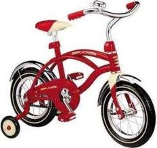 Alexandra stops using training wheels!