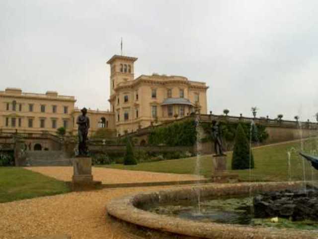 Victoria and Albert buy Osborne House