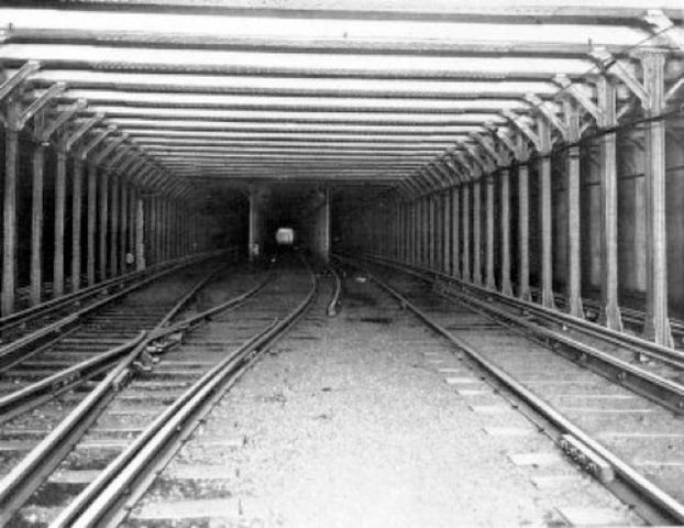 New York gets first subway line