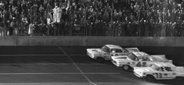 Fashion and Entertainment:  Daytona 500