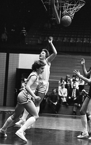 Sports and music: Women's Basketbal NCAA