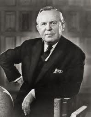 Lester Pearson diffuses the Suez Crisis
