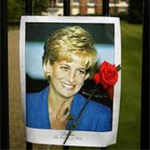 Princess Diana Dies in Car Crash
