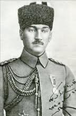 He started to work at the General Staff Office in Istanbul