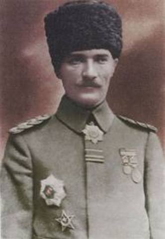 He was promoted to the rank of lieutenant general