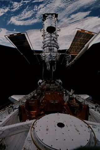 The second mission to repair the Hubble Telescope fixed and replaced more mirrors and tape recorders.